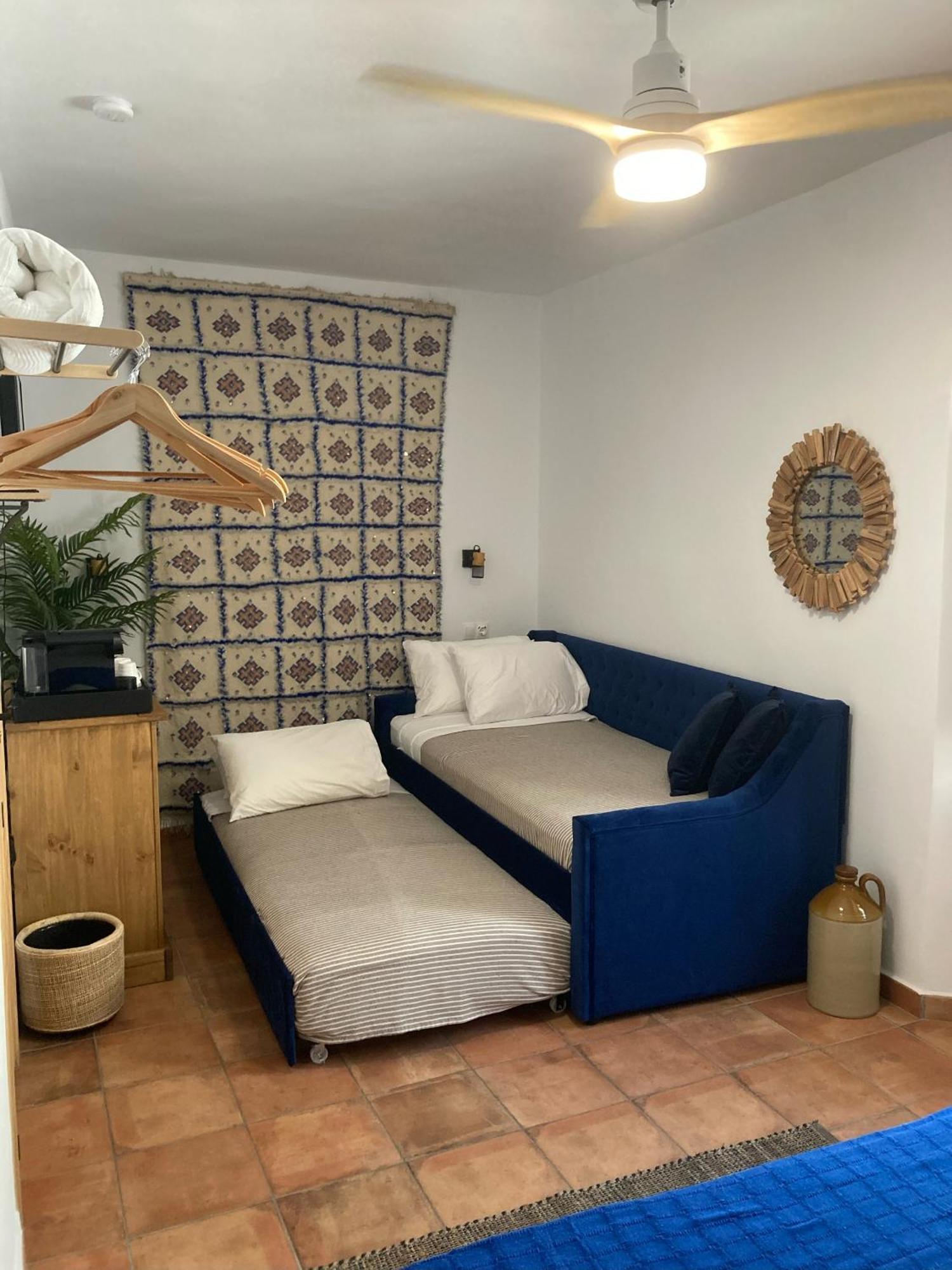La Vieja Botica Panzió Canillas de Aceituno Szoba fotó